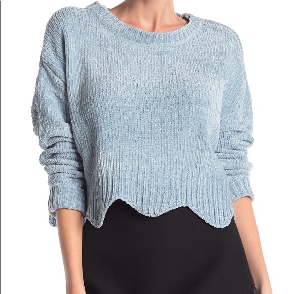 POOF SCALLOP TRIM CROP SWEATER - Picture 1 of 3